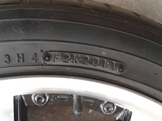 ขอบ17นิ้ว5รู114 พร้อมยาง ชุดนี้ ราคา 7300 บาท ขอบ17นิ้ว5รู114 พร้อมยาง ชุดนี้ ราคา 7300 บาท