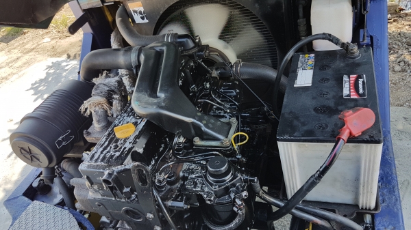 ขายด่วนรถยกดีเซลKOMATSU FD15-17 ยก1.5ตันเสาสูง3เมตรเกียรออโต้รถนอกเพื่งนำเข้ามายังไม่เคยใช้งานในเมืองไทยเลย