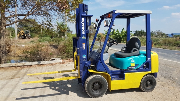 ขายด่วนรถยกดีเซลKOMATSU FD15-17 ยก1.5ตันเสาสูง3เมตรเกียรออโต้รถนอกเพื่งนำเข้ามายังไม่เคยใช้งานในเมืองไทยเลย