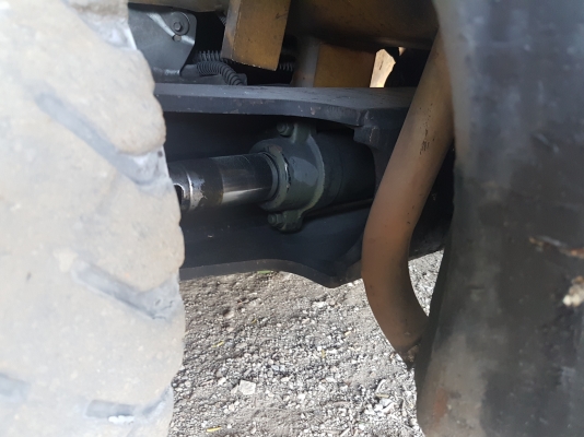 ขายรถยก2.5ตันเสา4เมตรkomatsuรุ่น17.