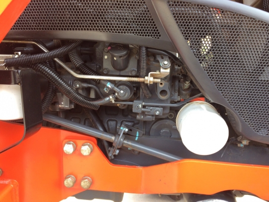 ขายL3608SP รถปี 57 ชั่วโมงการทำงาน 832 รถสวยพร้อมใช้งานทุกอย่างเดิม ไม่มีรั่วแม้แต่ที่เดี่ยว  ราคา 348000 ผานหน้า+หลัง  สนใจ 084-5486359 สุชาติ  อ. สนม จ. สุรินทร์