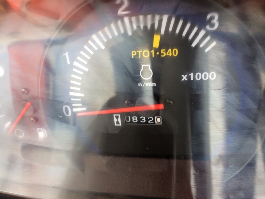 ขายL3608SP รถปี 57 ชั่วโมงการทำงาน 832 รถสวยพร้อมใช้งานทุกอย่างเดิม ไม่มีรั่วแม้แต่ที่เดี่ยว  ราคา 348000 ผานหน้า+หลัง  สนใจ 084-5486359 สุชาติ  อ. สนม จ. สุรินทร์