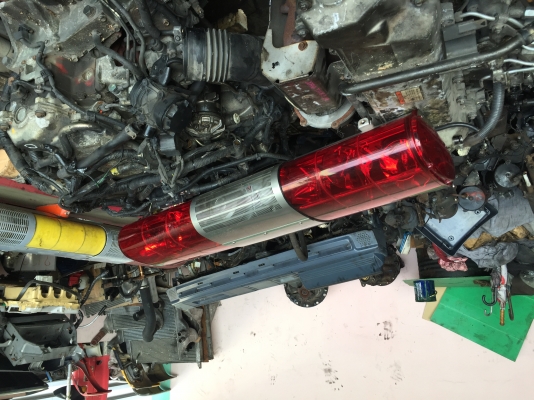 จำหน่ายไฟไซเรนดับเพลิง24V ญี่ปุ่นแท้100\%