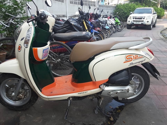 ขาย Honda Scoopy i รุ่นล้อแม็กขอบ 12 ปี 55 เครื่องดีเดิมๆ ภายนอกสภาพสวย เล่มพร้อมชุดโอน