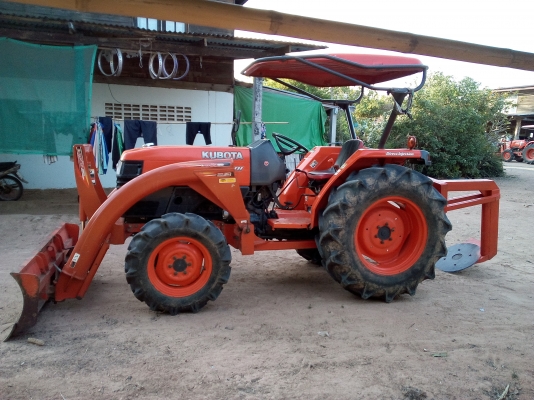 รถไถคูโบต้า  L45 DI  พร้อมผาน6 พร้อมใช้งาน