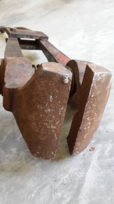 antique post leg vise ปากกาจับงาน จากอังกฤษ
