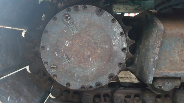 kobelco SK 200 เก่าญี่ปุ่นสภาพสวยจัดใบแทรค80ซ.ม หนาสุดๆช่วงล่าง100\%สนใจติดต่อ081-9863811 นุนครปฐม