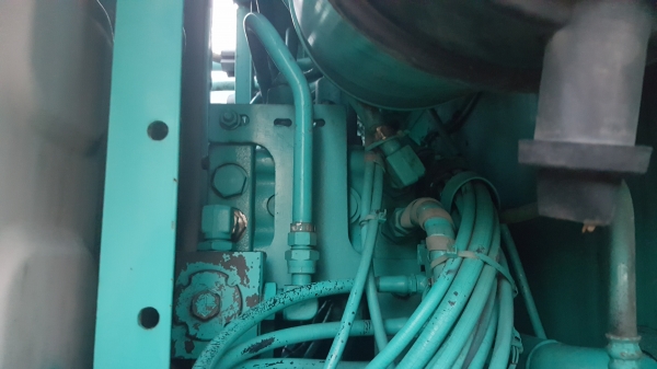 kobelco SK 200 เก่าญี่ปุ่นสภาพสวยจัดใบแทรค80ซ.ม หนาสุดๆช่วงล่าง100\%สนใจติดต่อ081-9863811 นุนครปฐม