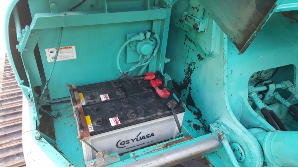 kobelco SK 200 เก่าญี่ปุ่นสภาพสวยจัดใบแทรค80ซ.ม หนาสุดๆช่วงล่าง100\%สนใจติดต่อ081-9863811 นุนครปฐม