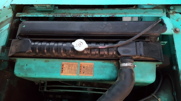 kobelco SK 200 เก่าญี่ปุ่นสภาพสวยจัดใบแทรค80ซ.ม หนาสุดๆช่วงล่าง100\%สนใจติดต่อ081-9863811 นุนครปฐม