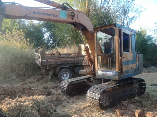 ขาย 185,000 KOMATSU 10 HT(PC60-1) เครื่องดี. ปั้มแรง โช่หนา เอวแน่น ตัวเดินเงียบ เอกสารเล่มทะเบียน รถอยู่ จ.ขอนแก่น โทร&amp;ไอดีไลน์  090-772-3710 090-772-3708