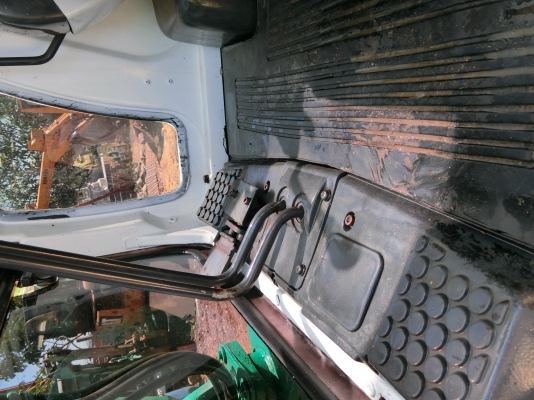 ขายรถขุด KOMATSU PC30-7 (มีVDOให้ดู)มีหัวเก๋ง พร้อมติดแอร์ ติดฟิลม์ มีกระจกสไลด์ด้านหน้า ระบบเร็ว เก่านอกมีเอกสาร  พร้อมทำสี ราคา 460,000 บาท   ร้าน วัชรัตน์ รุ่งเรืองแทรคเตอร์ สนใจติดต่อ:096-5411713 หรือ 092-5768909 (คุณวัชรัตน์) (ยินดีให้บริการ 24 ชั่วโ