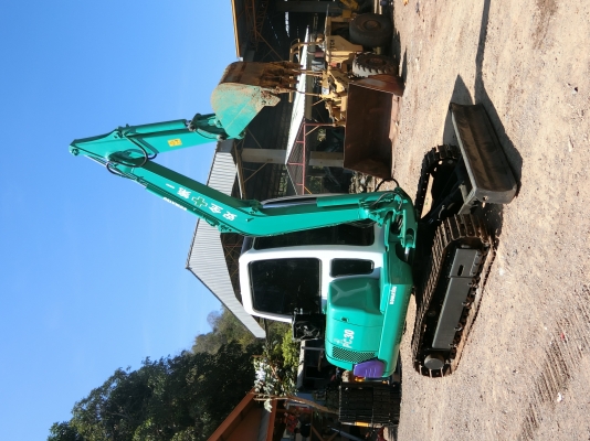 ขายรถขุด KOMATSU PC30-7 (มีVDOให้ดู)มีหัวเก๋ง พร้อมติดแอร์ ติดฟิลม์ มีกระจกสไลด์ด้านหน้า ระบบเร็ว เก่านอกมีเอกสาร  พร้อมทำสี ราคา 460,000 บาท   ร้าน วัชรัตน์ รุ่งเรืองแทรคเตอร์ สนใจติดต่อ:096-5411713 หรือ 092-5768909 (คุณวัชรัตน์) (ยินดีให้บริการ 24 ชั่วโ