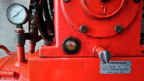 **ขายถูกๆ ปั้มลมมือสองจากญี่ปุ่น** MEIJI 5 แรง ถัง180ลิตร ทดสอบเรียบร้อย แน่นๆ นิ่งๆ ทุกระบบทำงานได้ดีมาก พร้อมใช้งาน สามารถใช้กับงานหนักๆได้สบายๆครับ