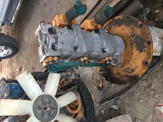 ขายด่วน ปั้มทายเครื่องKOMATSU PC60-3 ปั้มเฟื่อง