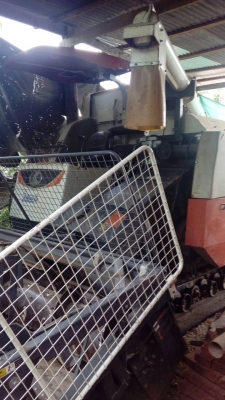 ขายรถเกี่ยวข้าว DC 95 PLUS รถปี  56 ใช้งานได้ 3000 ชม มีอุปกรณ์เกี่ยวข้าวโพด