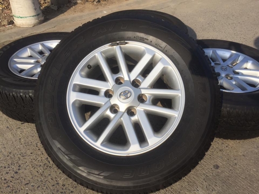 ขายล้อ VIGO CHAMP ขอบ17 6รู พร้อมยาง BRIDGESTONE 265-65-17 ปี15 สภาพสวย ดอกเต็ม ชุดละ 13,500 บาท