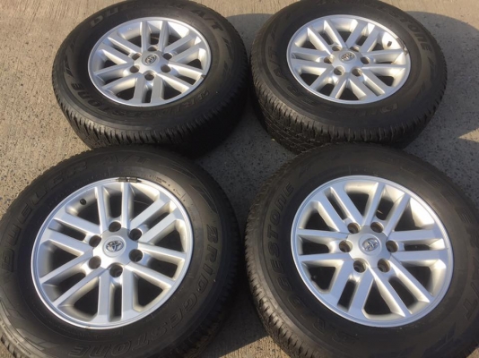 ขายล้อ VIGO CHAMP ขอบ17 6รู พร้อมยาง BRIDGESTONE 265-65-17 ปี15 สภาพสวย ดอกเต็ม ชุดละ 13,500 บาท