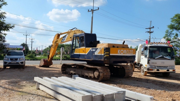 ขายด่วน KOBELCO SK200 MART II สภาพพร้อมใช้งาน เครื่องปั้มดี โซ่ช่วงล่างสวย เอวแน่น บอดี้สมบูรณ์ แอร์เย็น รถทำงานปกติ เอกสารใบแจ้งจำหน่าย