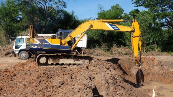 ขายด่วน KOBELCO SK200 MART II สภาพพร้อมใช้งาน เครื่องปั้มดี โซ่ช่วงล่างสวย เอวแน่น บอดี้สมบูรณ์ แอร์เย็น รถทำงานปกติ เอกสารใบแจ้งจำหน่าย