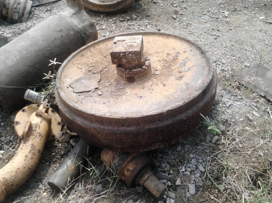 ขายชิ้นส่วนอะไหล่รถแทรกเตอร์  CAT-D-6-C สภาพตามรูปครับ