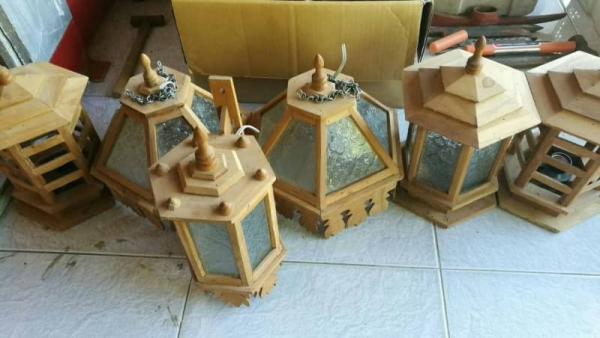 เหมา 6 ชิ้น 1,500 บ ส่งฟรี 083-2000058 IDline : line832923 ชุดไม้โคมไฟไม้สักประดับบ้าน ติดกับผนัง เส