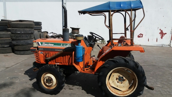 รถไถ คูโบต้า 20 แรง L1-20 สองเพลาตัวเปล่า