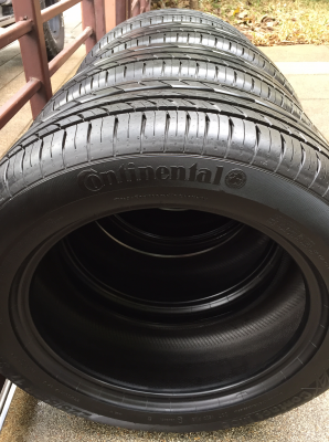 ยาง Continental 225 55 17 ปี15 ดอกเต็ม ตุ่มเพียบ ไม่มีปะ ราคาไม่แพง ยาง Continental 225 55 17 ปี15 ดอกเต็ม ตุ่มเพียบ ไม่มีปะ ราคาไม่แพง