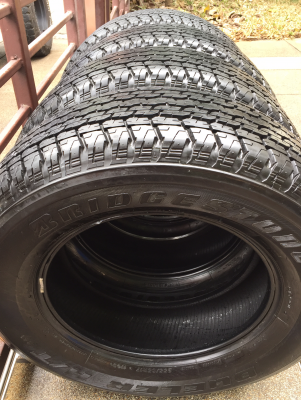 ยาง Bridgestone 255 65 17 ปี15 ดอกเต็ม ใช้ยาว ราคาไม่แพง