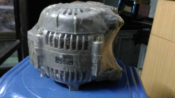 ไดชาจน์120Aใส่รถตู้หัวจรวดเครื่อง2500 2L 2800 3L 3000 5L ใช้อะไหล่ไส้ในของไดชาจน์JZได้เลย  4000บาท อยู่ดอนเมือง TEL0890671028 IDline0890671028