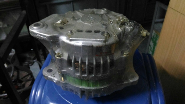 ไดชาจน์120Aใส่รถนิสสันเซฟิโร่A32 A33  2500บาท อยู่ดอนเมือง TEL0890671028 IDline0890671028