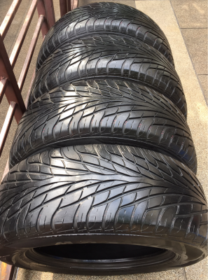 ยาง Maxxis 265 60 18 ปี13 ดอกเยอะ พร้อมใช้งาน ราคาไม่แพง ยาง Maxxis 265 60 18 ปี13 ดอกเยอะ พร้อมใช้งาน ราคาไม่แพง