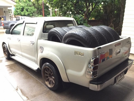 ยาง Maxxis 265 60 18 ปี13 ดอกเยอะ พร้อมใช้งาน ราคาไม่แพง ยาง Maxxis 265 60 18 ปี13 ดอกเยอะ พร้อมใช้งาน ราคาไม่แพง