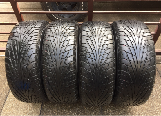 ยาง Maxxis 265 60 18 ปี13 ดอกเยอะ พร้อมใช้งาน ราคาไม่แพง ยาง Maxxis 265 60 18 ปี13 ดอกเยอะ พร้อมใช้งาน ราคาไม่แพง