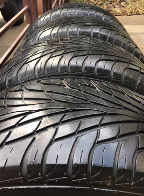 ยาง Maxxis 265 60 18 ปี13 ดอกเยอะ พร้อมใช้งาน ราคาไม่แพง ยาง Maxxis 265 60 18 ปี13 ดอกเยอะ พร้อมใช้งาน ราคาไม่แพง
