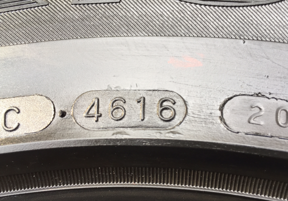 ยางถอดป้ายแดง Maxxis 205 70 15 ปลายปี15 ดอกป้ายแดง ตุ่มเพียบ เนื้อนิ่มๆ ไม่มีปะ ราคาไม่แพง ยางถอดป้ายแดง Maxxis 205 70 15 ปลายปี15 ดอกป้ายแดง ตุ่มเพียบ เนื้อนิ่มๆ ไม่มีปะ ราคาไม่แพง