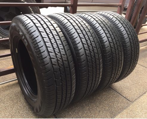 ยางถอดป้ายแดง Maxxis 205 70 15 ปลายปี15 ดอกป้ายแดง ตุ่มเพียบ เนื้อนิ่มๆ ไม่มีปะ ราคาไม่แพง