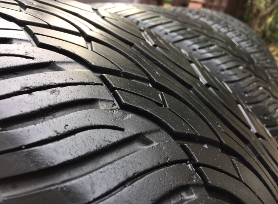 ยาง Yokohama 265 50 20 กลางปี14 ดอกเยอะ พร้อมใช้งาน ราคาไม่แพง ยาง Yokohama 265 50 20 กลางปี14 ดอกเยอะ พร้อมใช้งาน ราคาไม่แพง