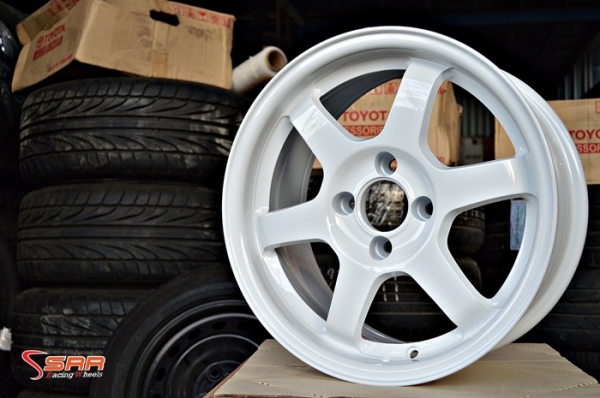 TE37 ขอบ15 4X100 สีขาว วงละ 2,500 บาท