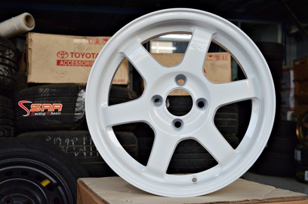 TE37 ขอบ15 4X100 สีขาว วงละ 2,500 บาท TE37 ขอบ15 4X100 สีขาว วงละ 2,500 บาท
