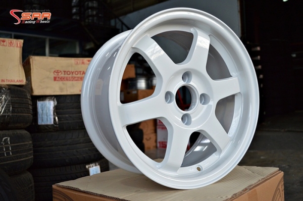 TE37 ขอบ15 4X100 สีขาว วงละ 2,500 บาท TE37 ขอบ15 4X100 สีขาว วงละ 2,500 บาท