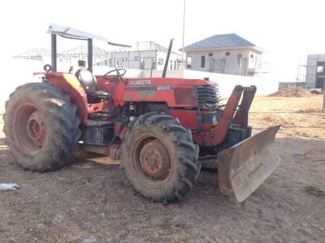 KUBOTA M9000