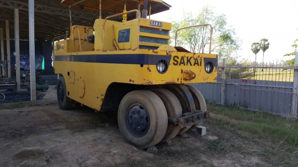 รถบด sakai ล้อยาง9 ล้อ ไม่มีเอกสาร พร้อมใช้งาน ราคา 225,000 ต่อรอง รถบด sakai ล้อยาง9 ล้อ ไม่มีเอกสาร พร้อมใช้งาน ราคา 225,000 ต่อรอง