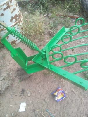 ขายหนวดกุ้ง (คาดสับปริง)ขูดหญ้าบนร่องอ้อยใช้ติดกับโคลงลิปเปอร์