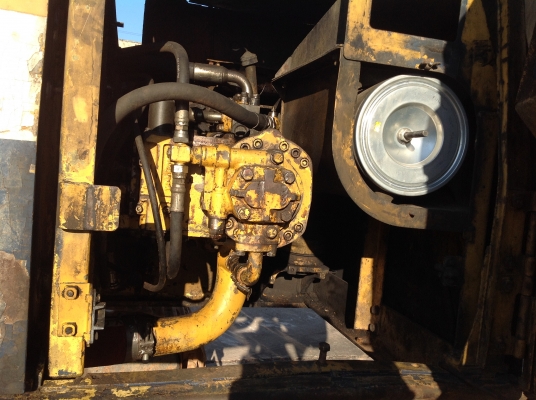 ขายรถแบคโฮ KOMATSU 200-5 คอนโทรลสั้น เครื่องเดิม ปั้มเดิม