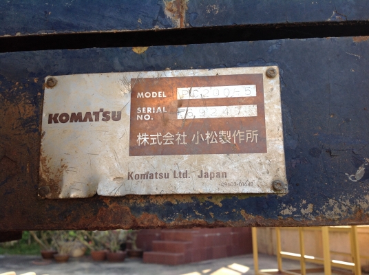 ขายรถแบคโฮ KOMATSU 200-5 คอนโทรลสั้น เครื่องเดิม ปั้มเดิม