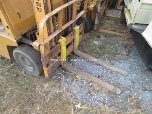 ราคาพิเศษ63,000 บาท!! รถยก KOMATSU รุ่น : FG09-2  รหัสสินค้า : 80802449 www.nihonmono.com