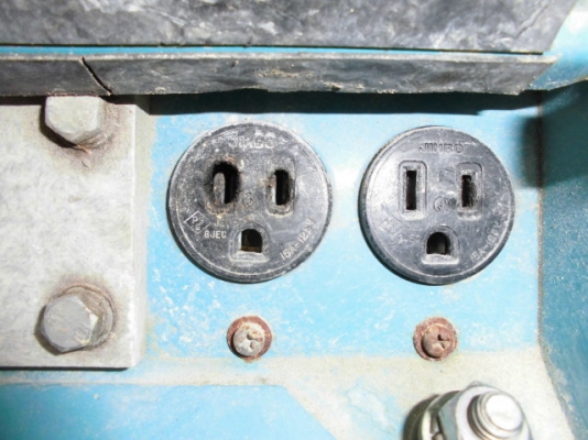 DENYO DCA-25ESI : เครื่องปั่นไฟ 25kva นำเข้าจากญี่ปุ่น โทร. 080-6565422 (หนิง)