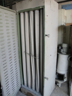 ขายตู้ยิงทรายพร้อมตู้กรองฝุ่นขนาดใหญ่สูง2เมตรและตู้กรองเสริม มอเตอร์ดูดเป่าใช้ไฟบ้าน ขายตู้ยิงทรายพร้อมตู้กรองฝุ่นขนาดใหญ่สูง2เมตรและตู้กรองเสริม มอเตอร์ดูดเป่าใช้ไฟบ้าน