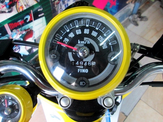 ( ผ่อนได้ ดาวน์ 4,900 ) fino115 i sposty สีขาวเหลืองดำ ระบบหัวฉีด 24900